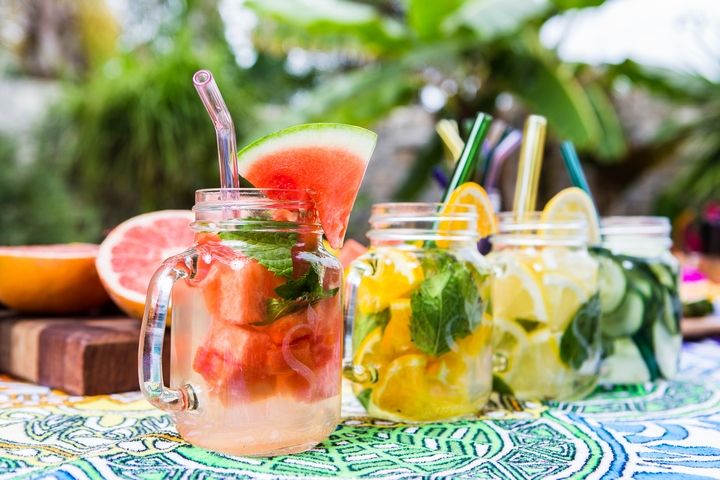 Chỉ cần đổI sang ống hút thủy tinh, bạn có thể cứu được hàng triệu loàI sinh vật biển