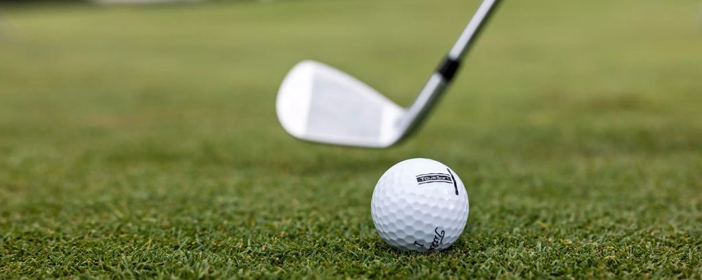 Hộp 12 bóng golf Tour Soft 2024 màu Xanh | Titleist