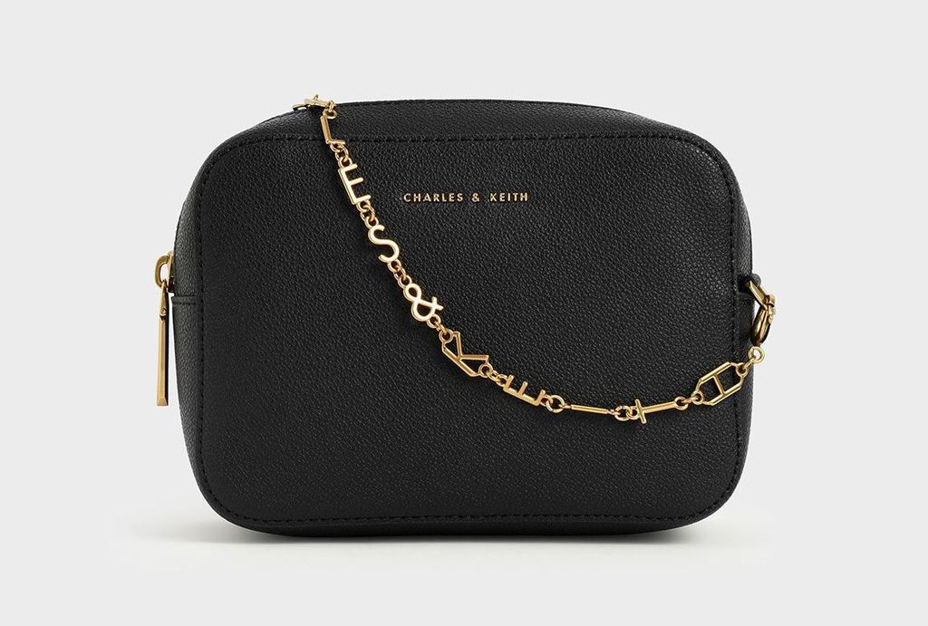 Túi Charles & Keith Chain Link Boxy Clutch In Black
