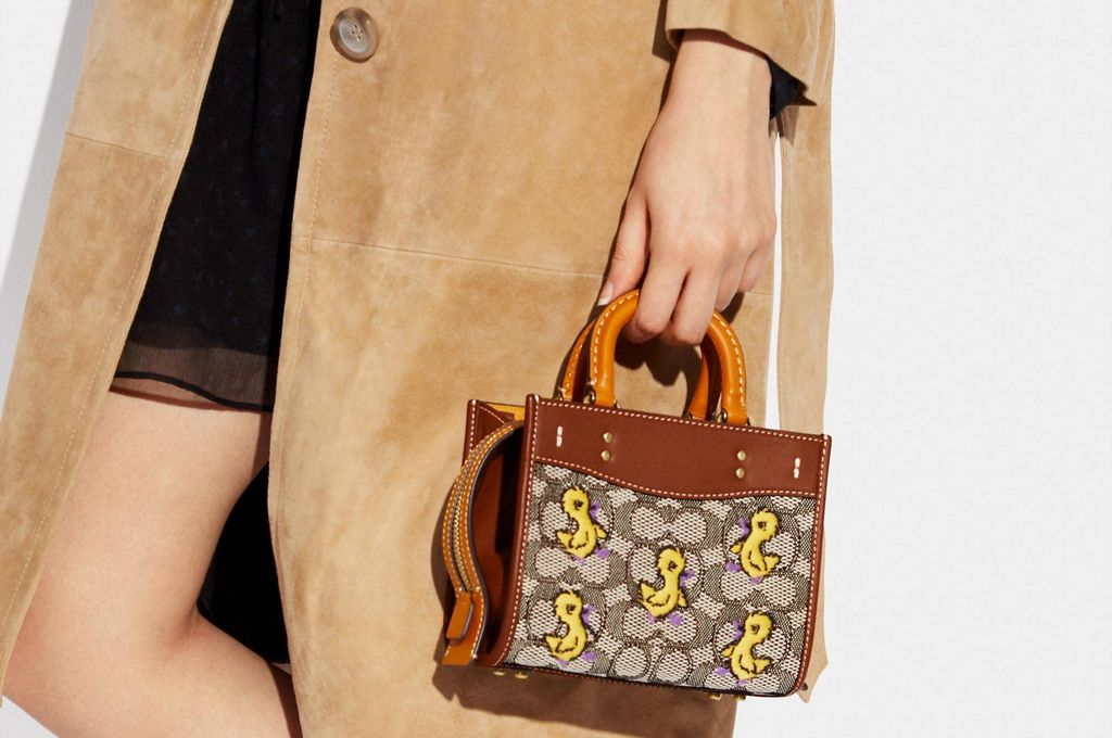 Túi Coach Rogue 17 Vải Dệt Jacquard Thêu Họa Tiết Con Vịt