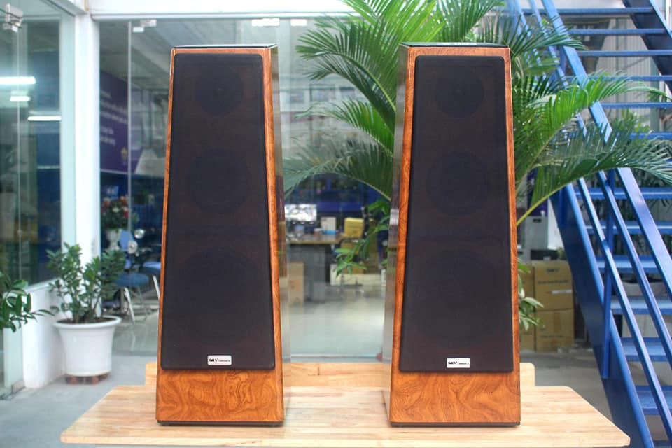 Dàn karaoke gia đình W360 đã tích hợp amly, đa kết nối