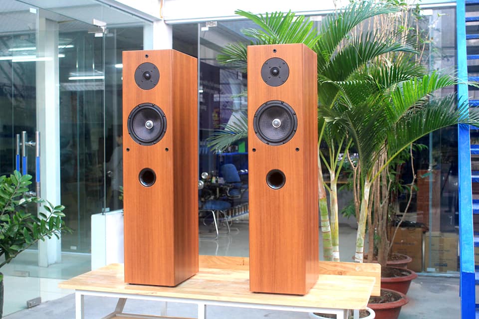 Xả hàng 10 dàn karaoke W250 đã tích hợp amly chuyên hát karaoke