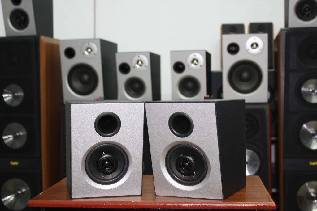 Dàn âm thanh cho quán dưới 150m2 ( A400 và 10V25)