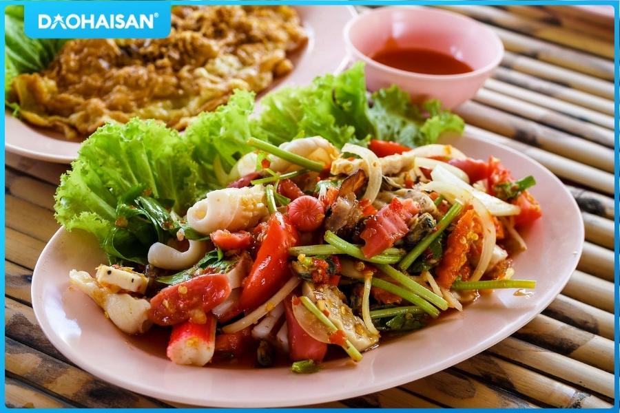 5 cách làm gỏi hải sản thơm ngon lạ miệng chiêu đãi cả nhà cuối tuần