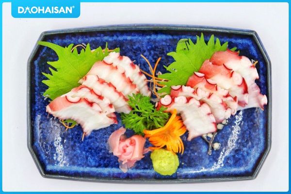Thưởng thức sashimi bạch tuộc thơm ngon và bắt mắt