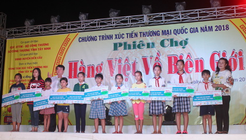 Công Ty Hoành Kiến Đạt tham gia phiên chợ HVNT vê biên giới 2018 tại tỉnh Tây Ninh
