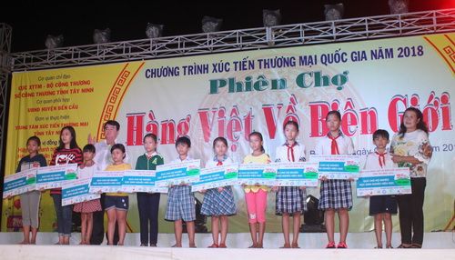 Công Ty Hoành Kiến Đạt tham gia phiên chợ HVNT vê biên giới 2018 tại tỉnh Tây Ninh