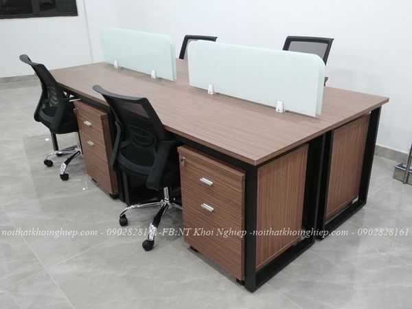 bàn chân sắt hộc di động