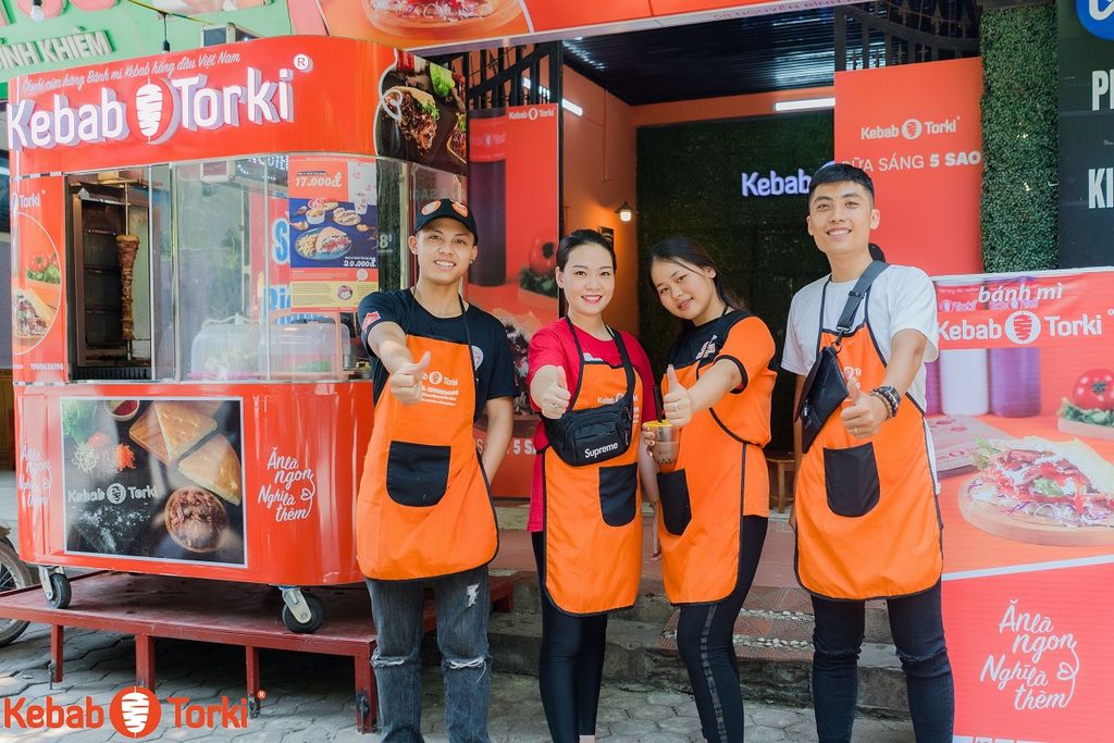 Xu hướng kinh doanh xe đẩy bánh mì kebab không thương hiệu liệu có phát triển bền vững trên thị trường?