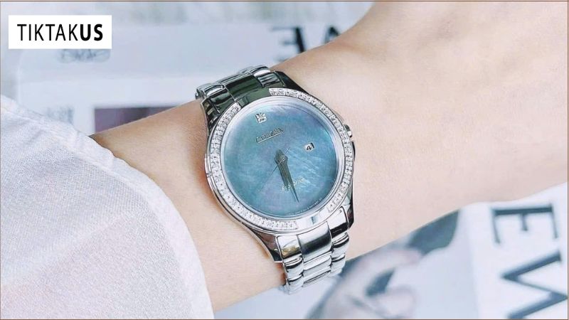 Hãy cân nhắc ngân sách để lựa chọn thương hiệu và mẫu đồng hồ phù hợp.