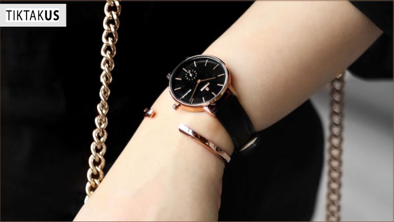 Lựa chọn đồng hồ phù hợp với hoàn cảnh sử dụng như đi làm, đi chơi, dự tiệc.