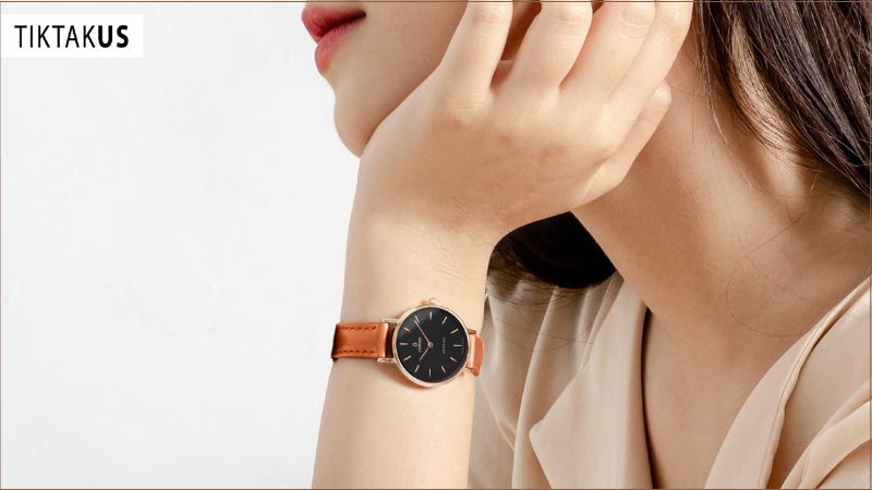 Đường kính mặt đồng hồ nên được chọn theo kích thước cổ tay để đảm bảo sự cân đối.