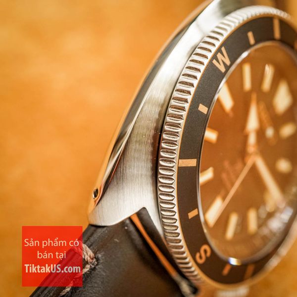 Logo Seiko Prospex Lume bezel coin edge