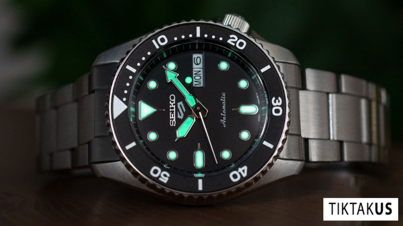 Mua đồng hồ chính hãng tại TikTakUS với nhiều ưu đãi