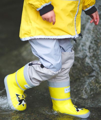 Cách chọn giày đi mưa tốt phù hợp với bạn