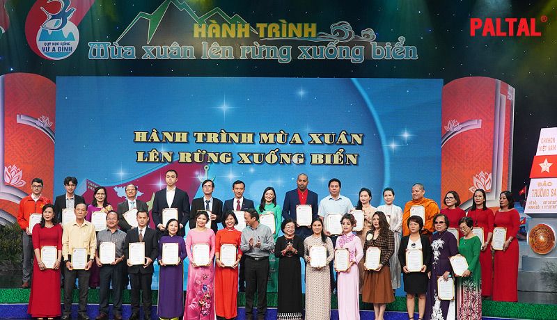 PALTAL VINH DỰ NHẬN 2 BẰNG KHEN TỪ TRUNG ƯƠNG ĐOÀN THANH NIÊN CỘNG SẢN HỒ CHÍ MINH