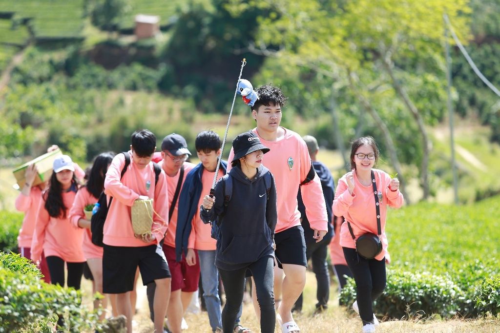 ĐI ĐỂ KẾT NỐI, CHIA SẺ VÀ YÊU THƯƠNG