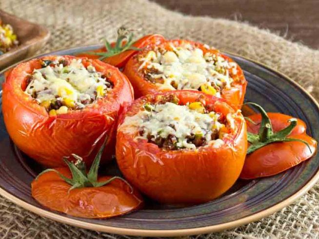 Biến tấu cà chua thành cốc đựng Pizza để bé cưng vừa ăn vừa khỏe