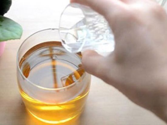 Nước trà xanh + Rượu trắng - Thần dược loại bỏ thâm nám trong 7 ngày