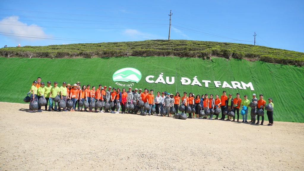 CẦU ĐẤT FARM CHUNG TAY VÌ MÔI TRƯỜNG XANH - SẠCH - ĐẸP