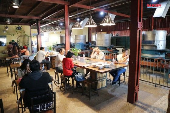 KHÔNG GIAN MỚI LẠ TRÊN VÙNG TRÀ CỔ CẦU ĐẤT - ĐÀ LẠT