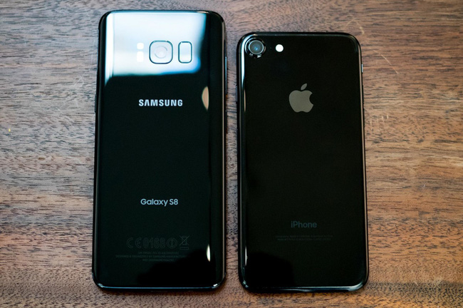 Đừng chờ iPhone 8 nữa, chỉ lí do này là đủ khiến bạn mua ngay Galaxy S8