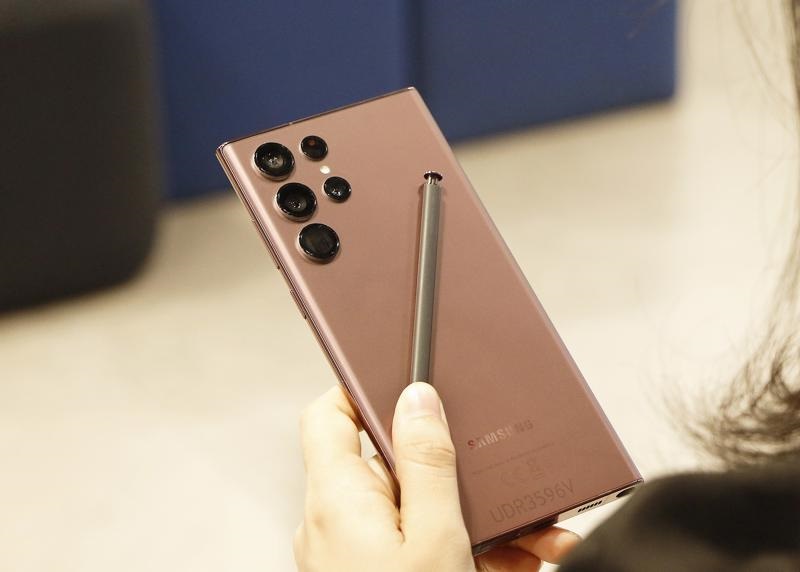 9 mẫu smartphone Samsung gây bão trong mọi phân khúc giá nửa đầu năm 2022 !!! hình ảnh 9