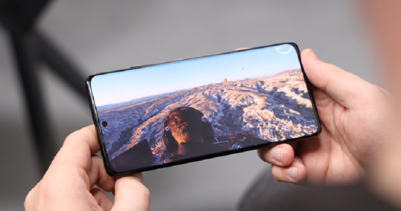 Điều gì đã khiến người dùng luôn phát cuồng với điện thoại Samsung, iPhone cao cấp???