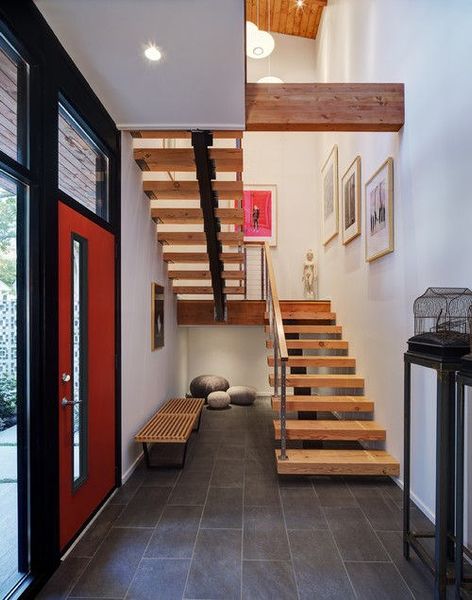 Thiết kế nội thất cầu thang gỗ cho nhà nhỏ