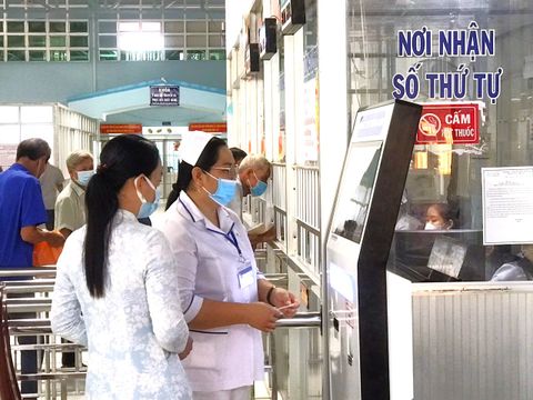 Kiosk Khám Bệnh Thông Minh – Hồng Dân Dẫn Đầu Chuyển Đổi Số Y Tế
