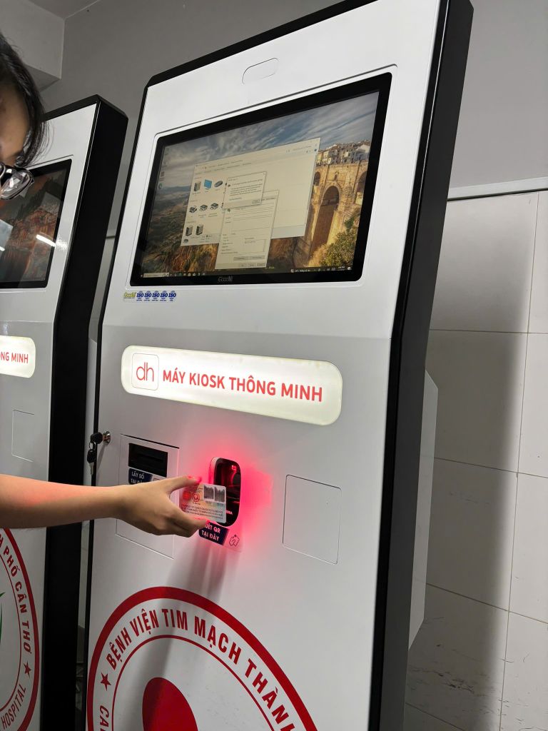 Kiosk Xác Thực Sinh Trắc Học: Giải Pháp Định Danh An Toàn Và Nhanh Chóng