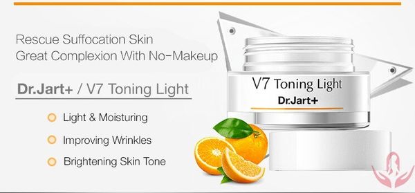 kem-duong-trang-tai-tao-da-v7-toning-light-3_grande.jpg