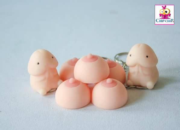 Cửa hàng bán móc khóa bé ciu ciu và núm víu ở quận 7