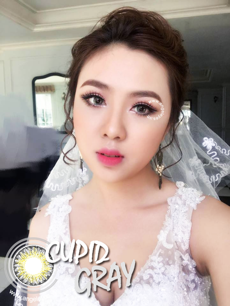 Trong ngày cưới cô dâu có nên đeo kính áp tròng, tại sau không ??