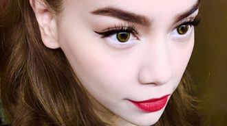 Khoảnh khắc sao việt xinh đẹp hơn khi không đeo kính áp tròng