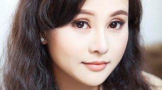 THAM KHẢO MỘT SỐ CÁCH TRANG ĐIỂM KHI ĐEO KÍNH ÁP TRÒNG