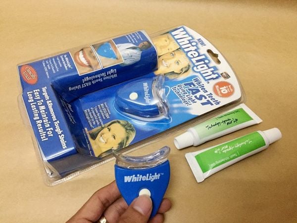 Dụng Cụ Làm Trắng Răng White Light, sản phẩm làm trắng răng whitening light, máy làm trắng răng lazada, máy làm trắng răng bestbuy, máy làm trắng răng usa, máy làm trắng răng thông minh, giá máy tẩy trắng răng, cách sử dụng máy ngậm trắng răng white light, gel làm trắng răng,