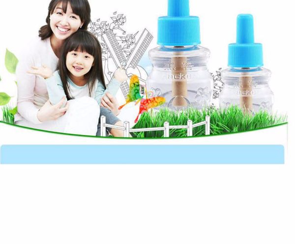 Đèn xông tinh dầu đuổi muỗi Máy dùng công nghệ tiên tiến, thao tác và vận hành đơn giản, khi cắm điện, hương liệu trong máy được đốt nóng và bay hơi ra đuổi muỗi đi xa. Khi hương liệu được đốt nóng sẽ phát tán rộng trên phạm vi 30m2 cho hiệu quả cao đồng thời không độc, không gây hại cho người dùng. Cho hiệu quả cao trong ngày dùng đầu tiên.