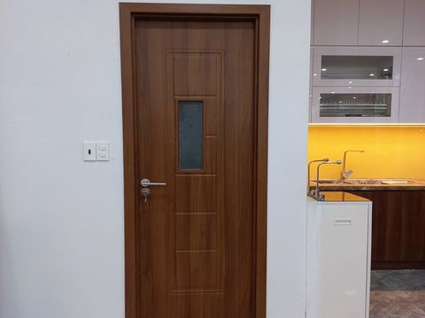 Mua cửa gỗ composite giá theo m2 hay theo bộ