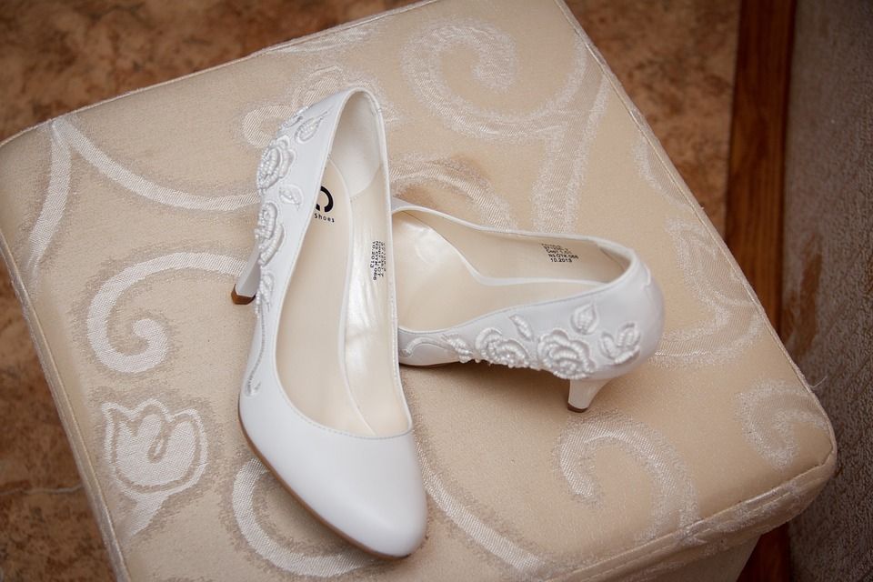 giày cưới bằng da cho cô dâu
