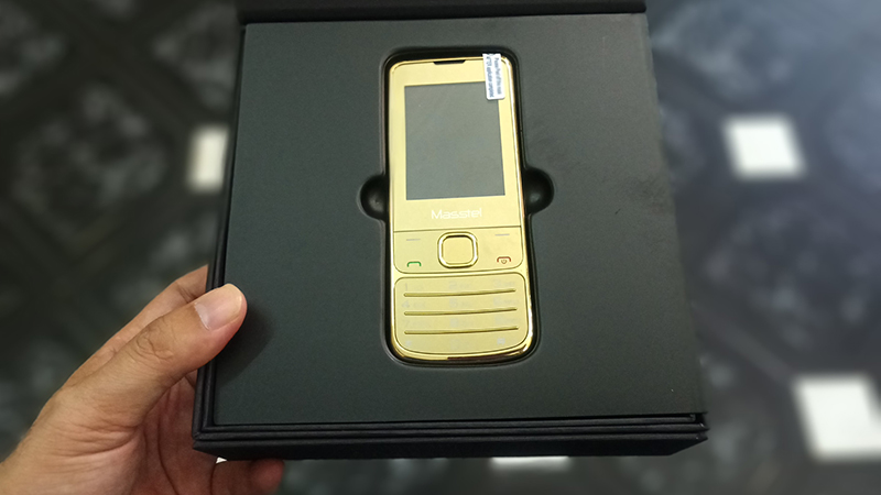 Điện thoại Bluetooth Masstel H860 phiên bản mạ vàng 24K hút hàng