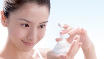 chọn kem trị mụn vào mùa đông