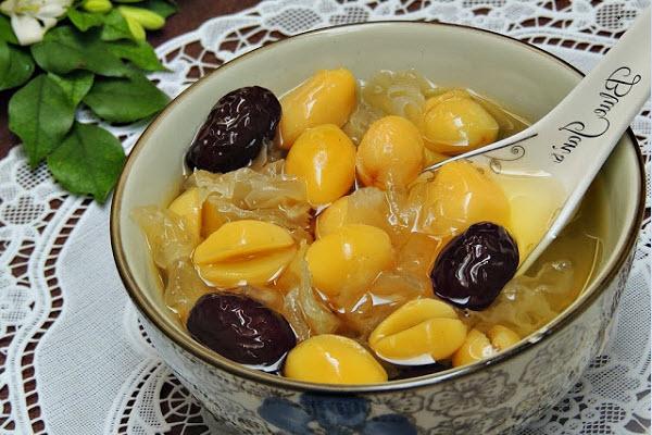 Cách nấu chè tổ yến sào chưng bạch quả