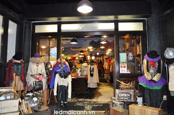 chao den trang tri shop thoi trang