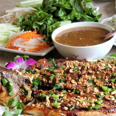 Cá Trê Dai Nướng Mỡ Hành Thơm Lừng Theo Phong Cách Dân Dã