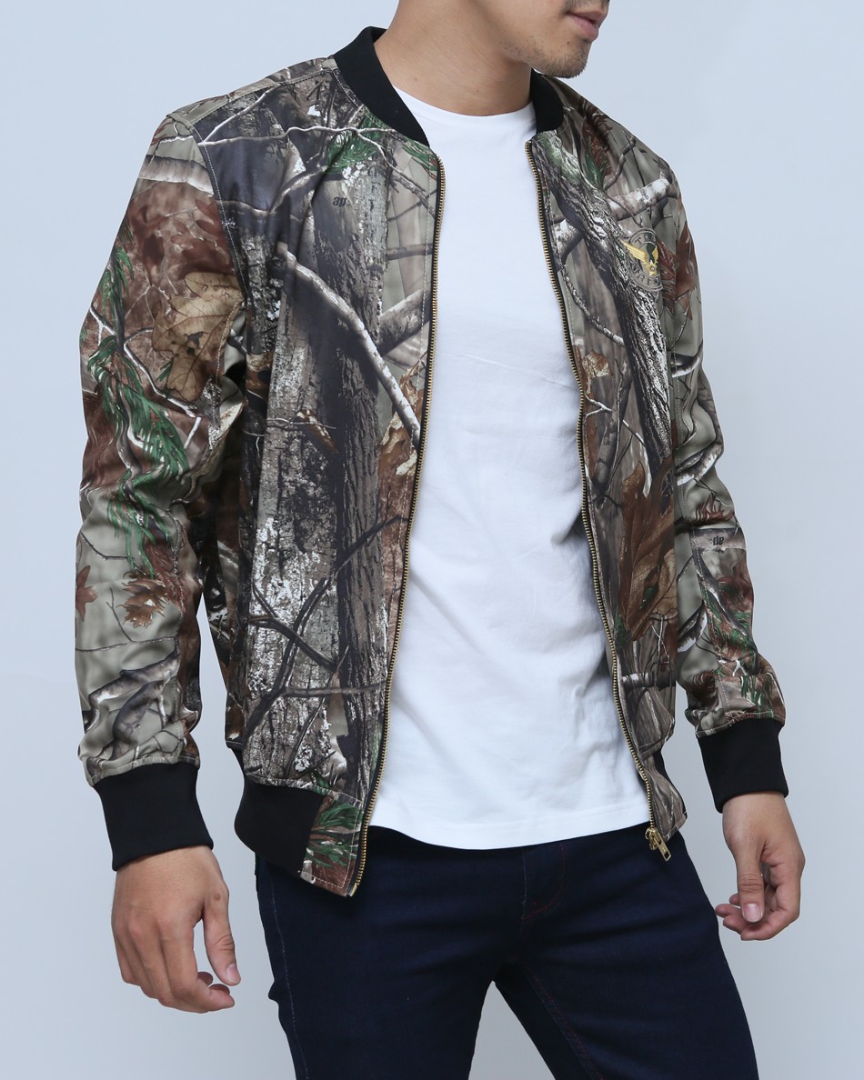 Bí kíp mặc áo khoác bomber sành điệu, trẻ trung - Ảnh 2