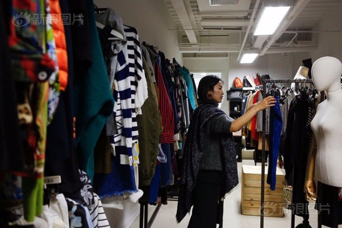 Việc nhẹ lương cao dành cho phái đẹp: Đi khắp thế giới mua sắm quần áo thời trang - Ảnh 8