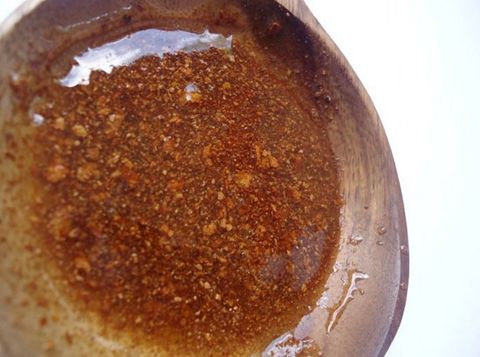 Bí quyết trị hết mụn trứng cá bằng Bột Quế