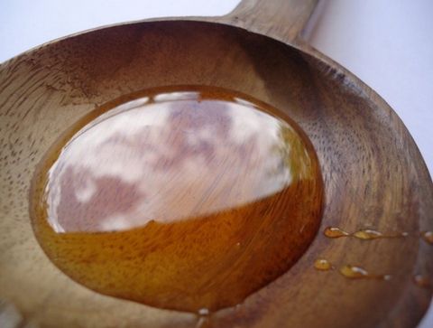 Bí quyết trị hết mụn trứng cá bằng Bột Quế