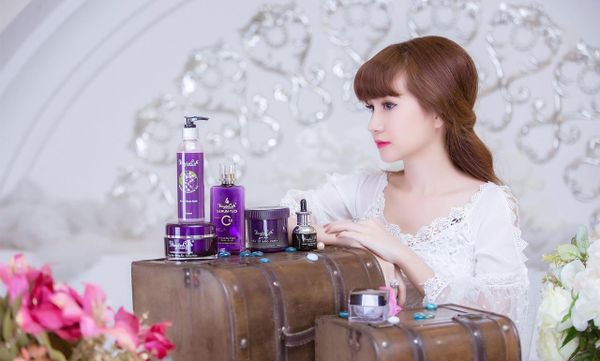 Mỹ phẩm cao cấp Huyền Cò